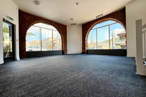 Retail Property (high street) to rent Image 8