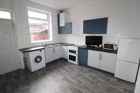 Middleton Road, Chadderton photo 4