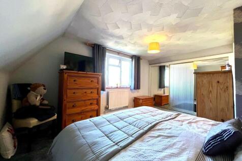 18 Seaview Road Master.jpg