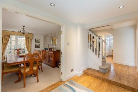 Sunnybank Hallway-3.jpg