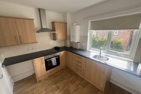 8 Manorfields, Littlelands, Bingley, BD16 1RW photo 4