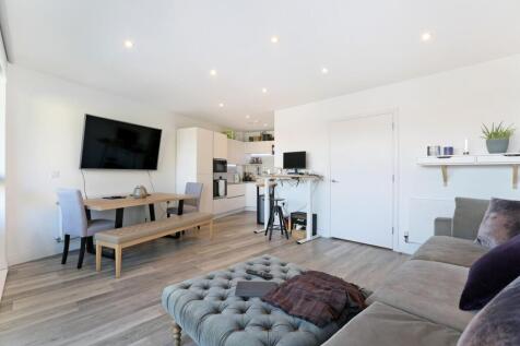 Scena Way, SE5 0BD photo 3