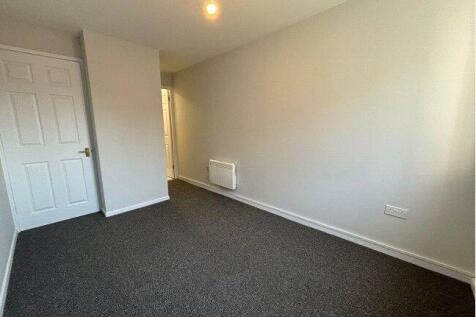 Cleves Court, Firs Avenue, Windsor, SL4 photo 3