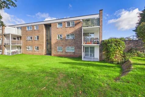 1 - two bed flat in Thornbury.jpg