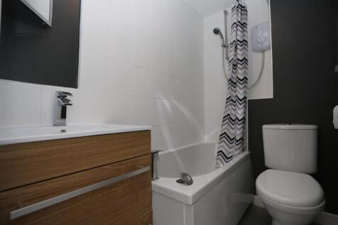 TFF 14 Norfolk Square new bathroom.JPG