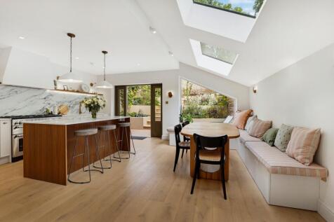 Kitchen/Dining