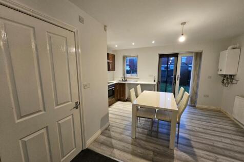 Gorton Road, Stockport, SK5 photo 3