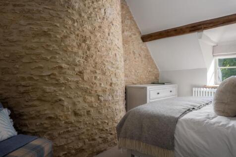 46 - The Old Post Office - GL7 7EF - Web.jpg