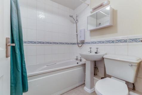 Bathroom.jpg