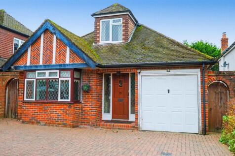 28 West Farm Close still1.jpg