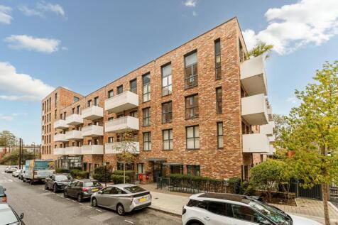 8 Howell Court-1.jpg
