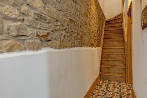 Entrance Hall-1.jpg