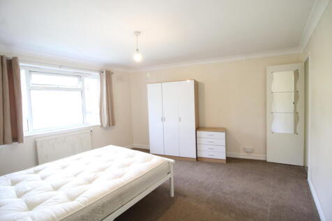 Large double bedroom