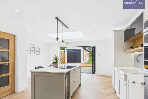 Living / Dining Kitchen