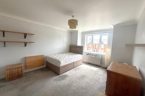 STUDIO flat to rent Park Road, EN4