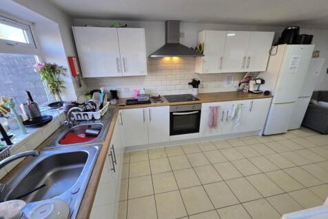 Kitchen (2)