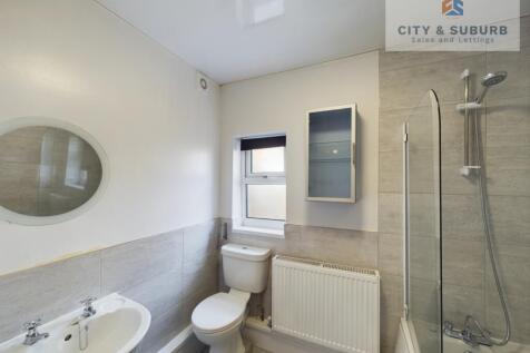 CAM01351G0-PR0120-STILL001