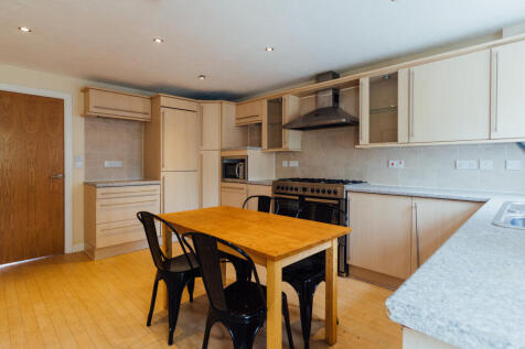 4-bed house on Kingfisher Way, Loughborough, £2,167/mo