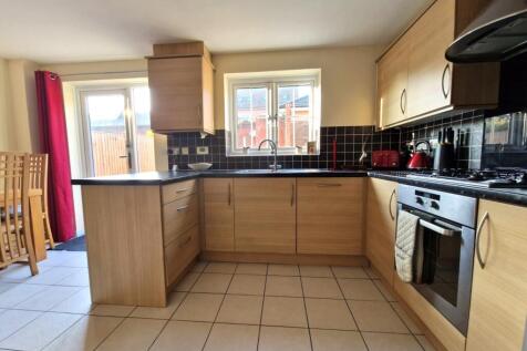 Dumas Drive, Whiteley photo 3