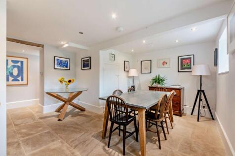 Breakfast Room