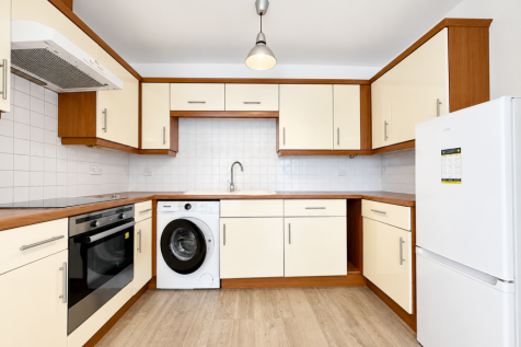 Maplehurst Close photo 4