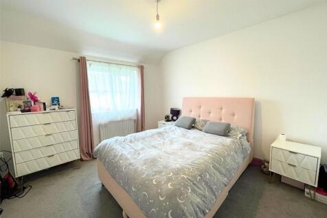 Ashbourne Avenue, Leeds, LS15 photo 4