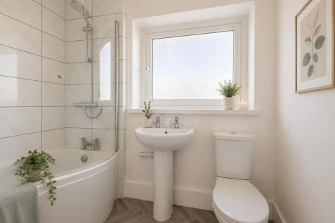 barncroft bath.jpg