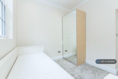 Bedroom 2 (Bed Replaced With Double Bed)