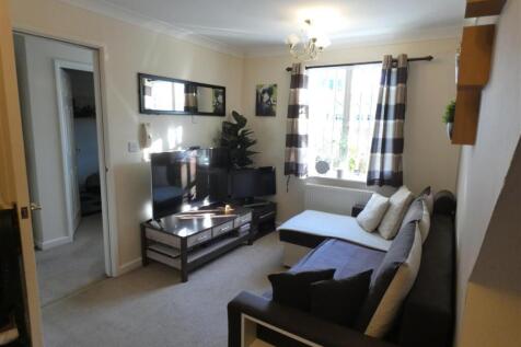 Sitting Room Flat 8.JPG