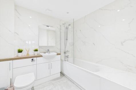 CAM04018G0-PR0394...