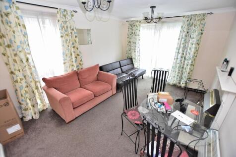 Barclay Court, Wolverhampton photo 3