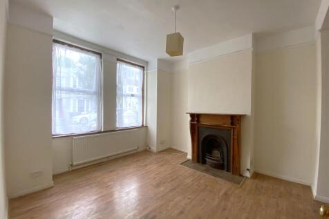 Living Room.jpg