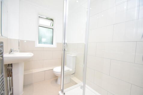 Bathroom.JPG