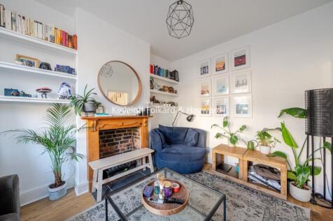 Prince Georges Avenue, London, SW20 photo 4