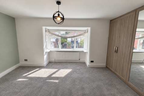 Marina Avenue, Denton, Tameside photo 5