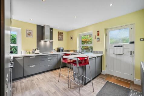 Breakfast Kitchen.jpg