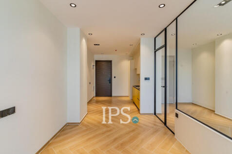 32nd Floor 1 Bedroom Condo Type B3 Resale - Time Square 306, BKK1, Phnom Penh