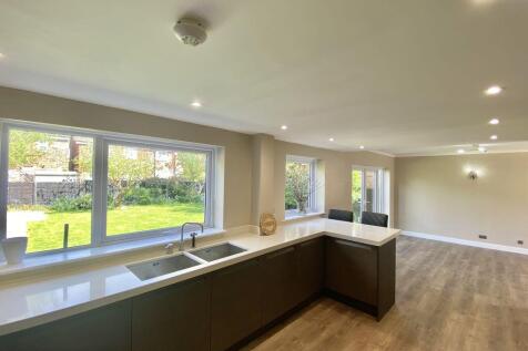 Family Dining Kitchen