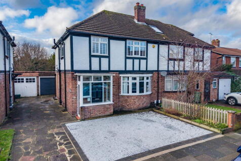 Keston, BR2 - property photo
