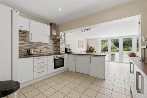 9A Ash Green Road (28 of 39).jpg