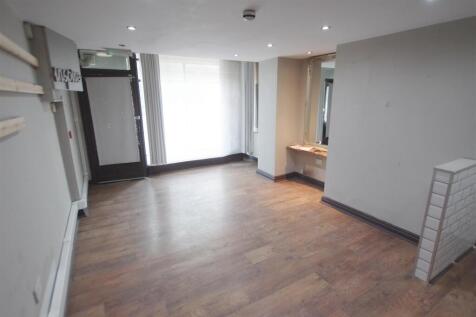 Retail Property (high street) to rent Image 3