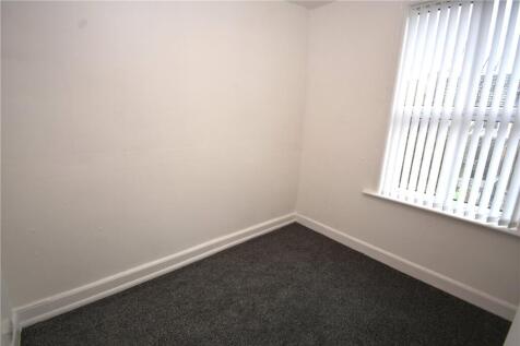 Prenton Road West, Birkenhead photo 4