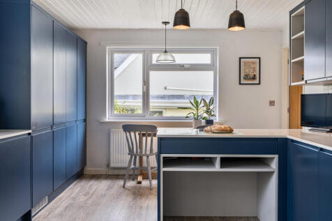 1389328-17-694152...