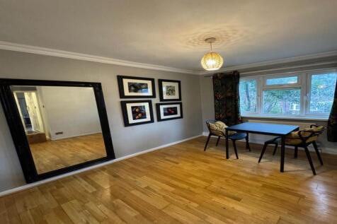 Turnsteads Drive, , Cleckheaton,  photo 3