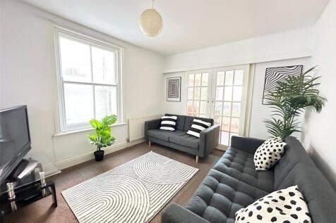 5-bed terraced on Monks Road, Mount Pleasant, Exeter, Devon, EX4, £3,575/mo