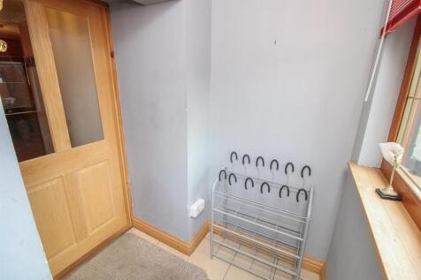 ENTRANCE PORCH.jpg