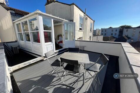 Roof Terrace With Decking 