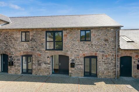 A69 - Barns @ Higher Court Barns, Littlehempston -