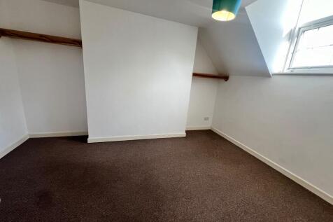 Rowlinson Court, 6 Heathley Park Drive,  photo 4