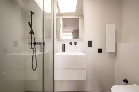 Shower En Suite